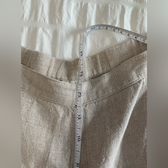 JJill Chic Beige Linen Trousers with Button Accents - Picture 11 of 16